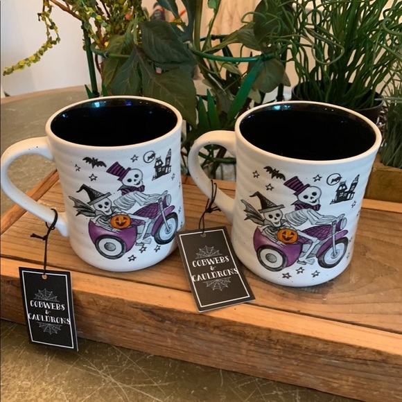 Cobwebs & Cauldrons Halloween Skeleton Mugs 
Brand New - Picture 4 of 6